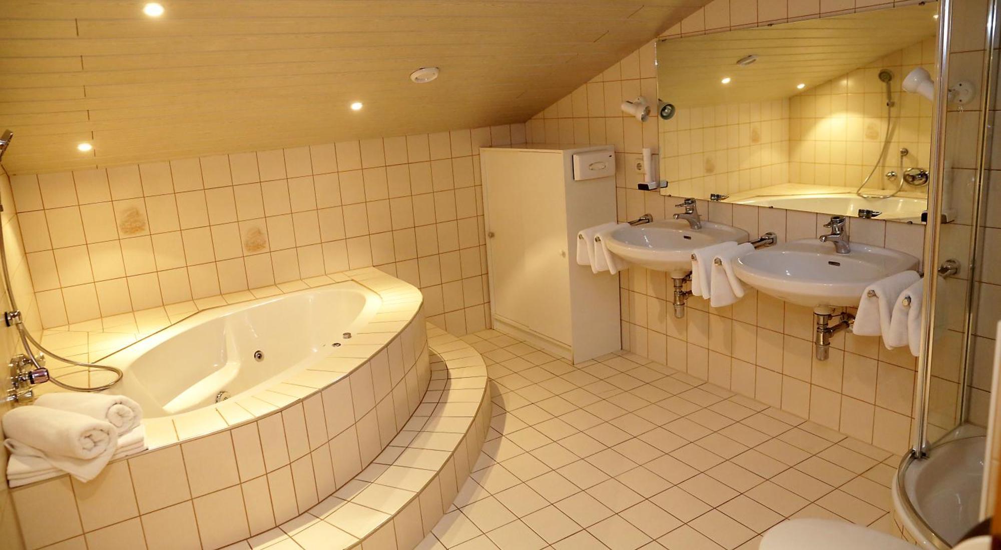Berghotel Hois Heiligenblut am Großglockner Zimmer foto